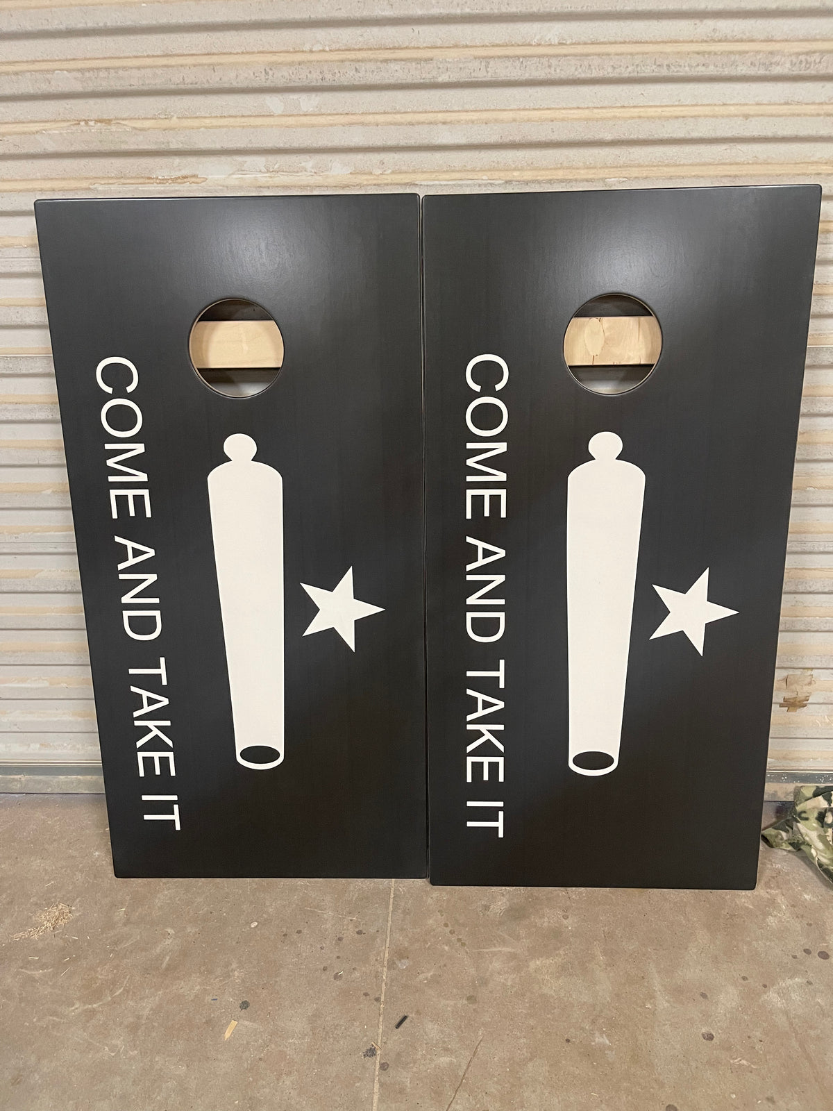 Come and take it - black wood grain